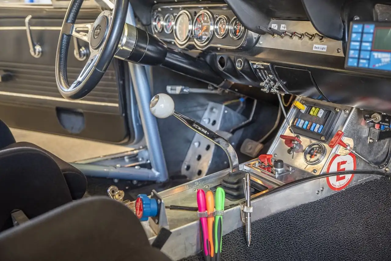 Ford Mustang V8 Racing, foto 11