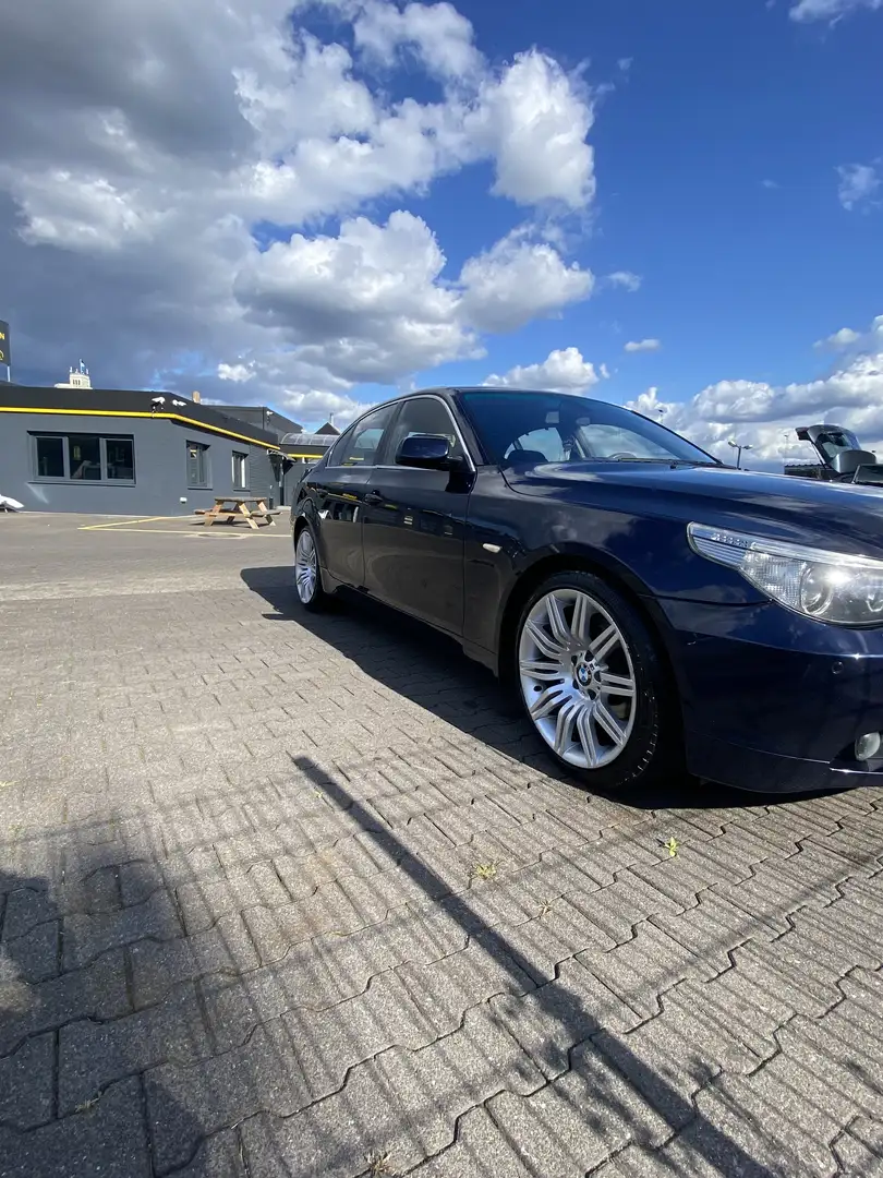 BMW 530 530i Blau - 1