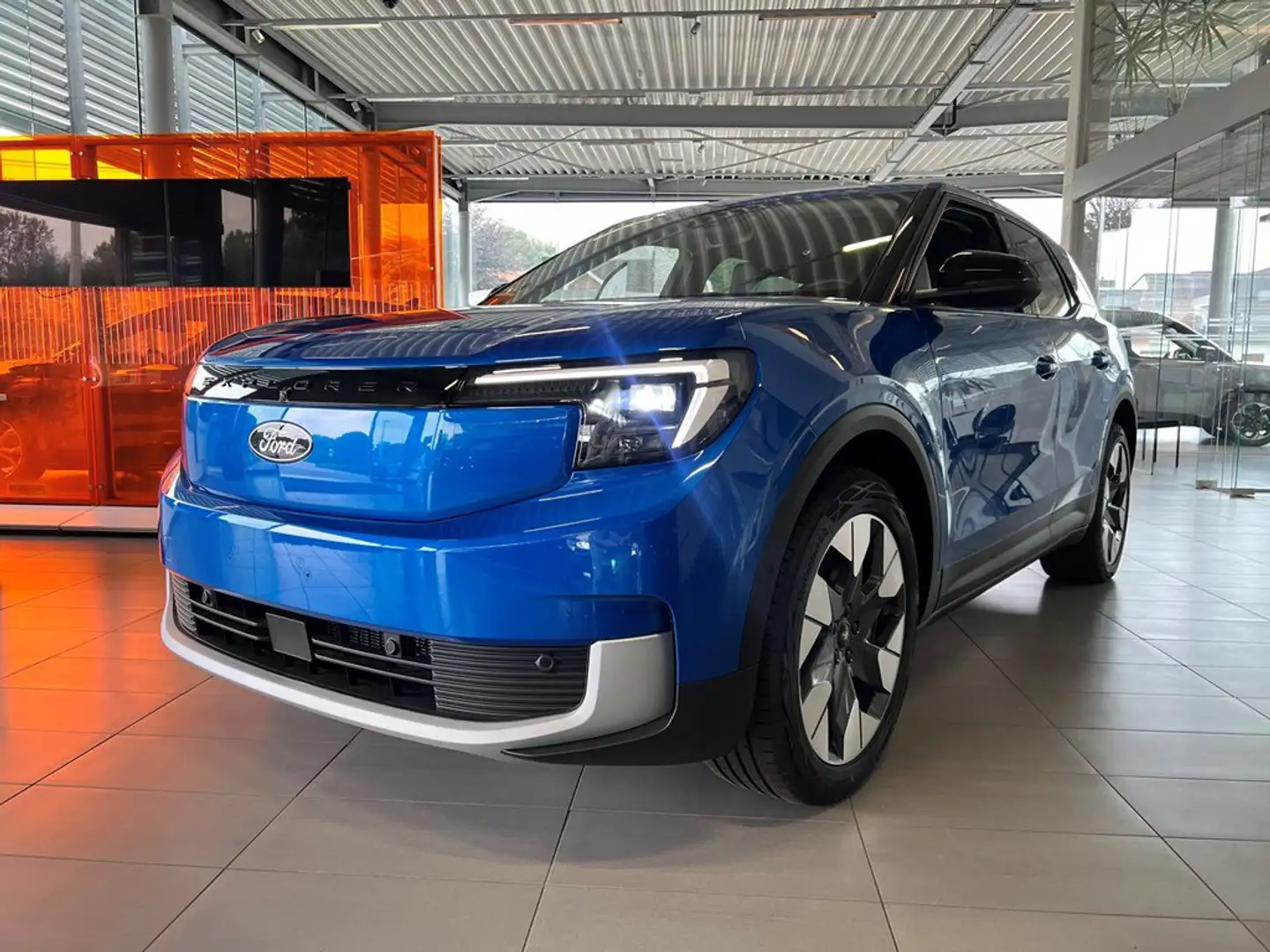 Ford Explorer PREMIUM - 79KWH AWD - 350 PK - STOCKACTIE!! Bleu - 2