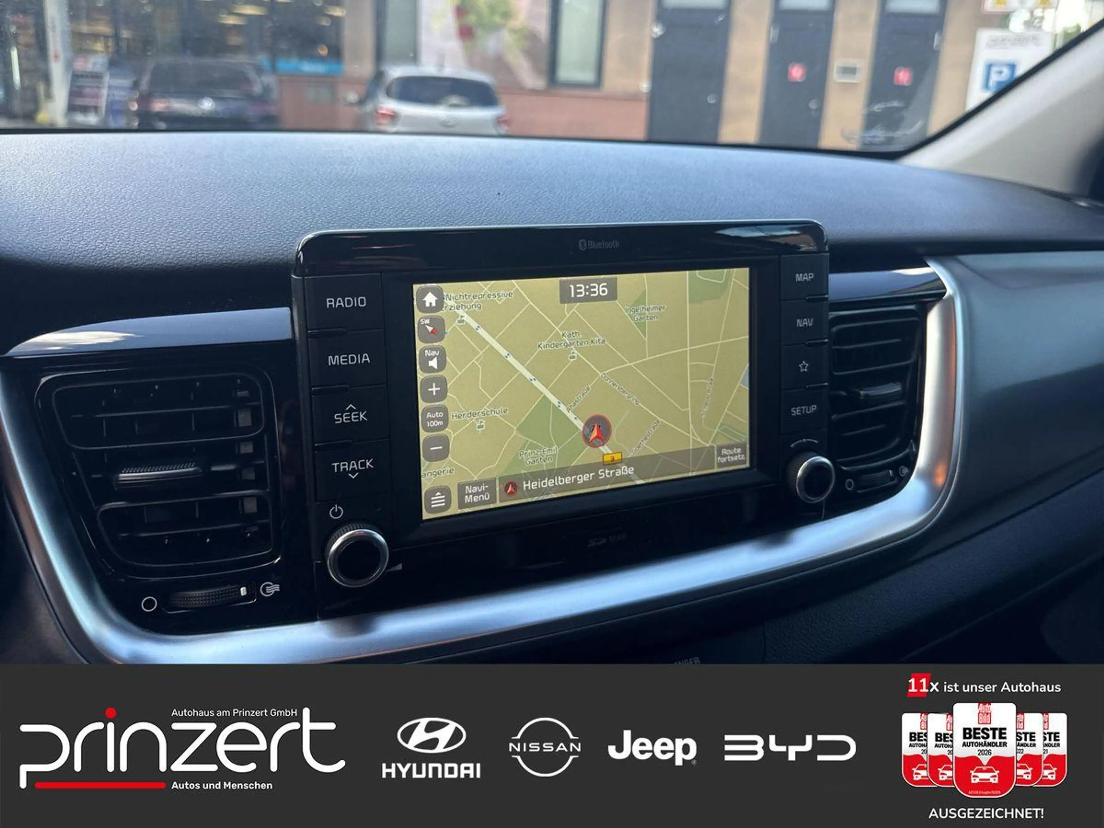 Kia Stonic 1.0 T-GDI DCT "Spirit" Navi*Metallic*LM17" — photo 6