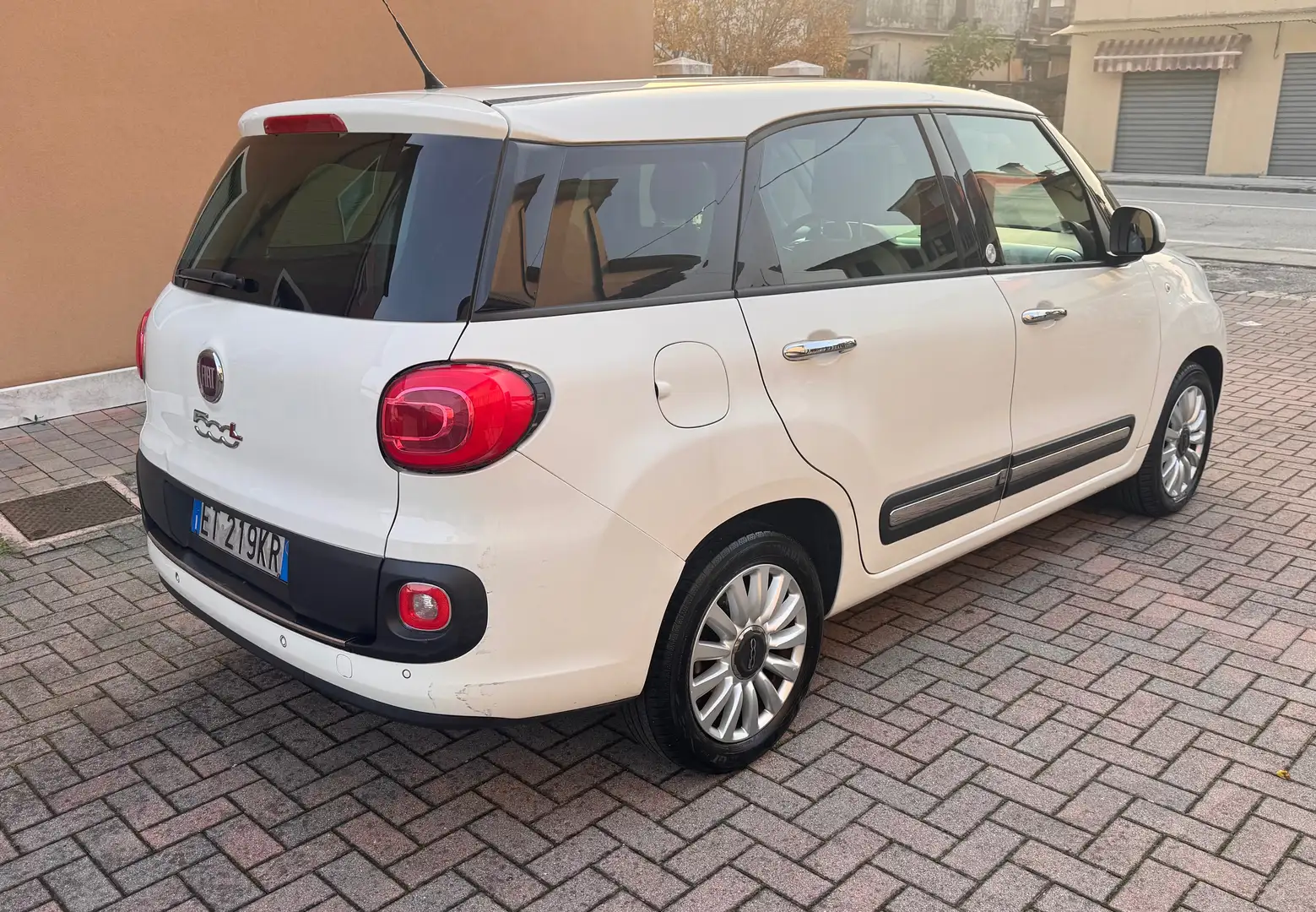 Fiat 500L 500L Living 1.6 mjt Lounge 105cv Weiß - 2