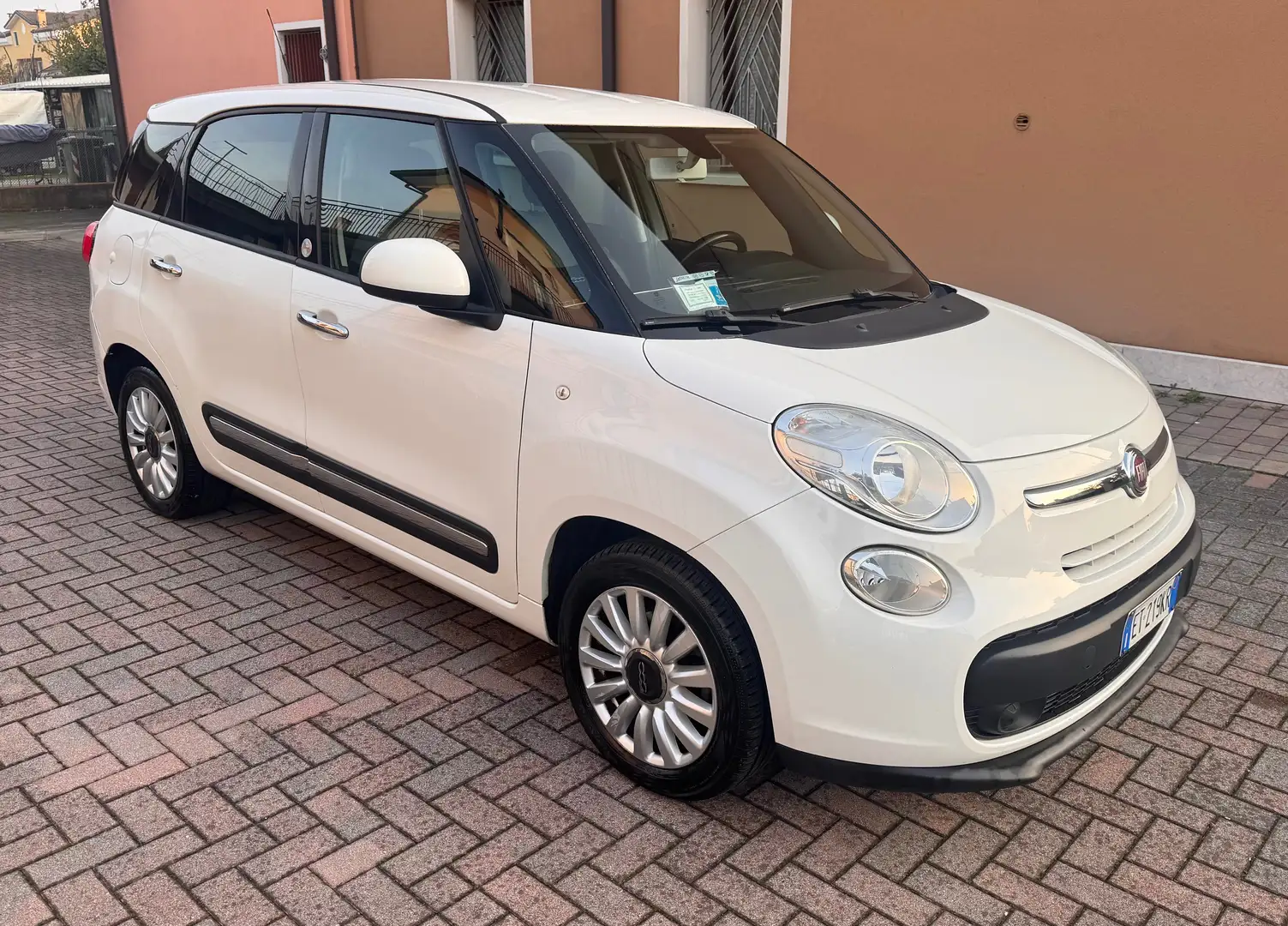 Fiat 500L 500L Living 1.6 mjt Lounge 105cv Weiß - 1