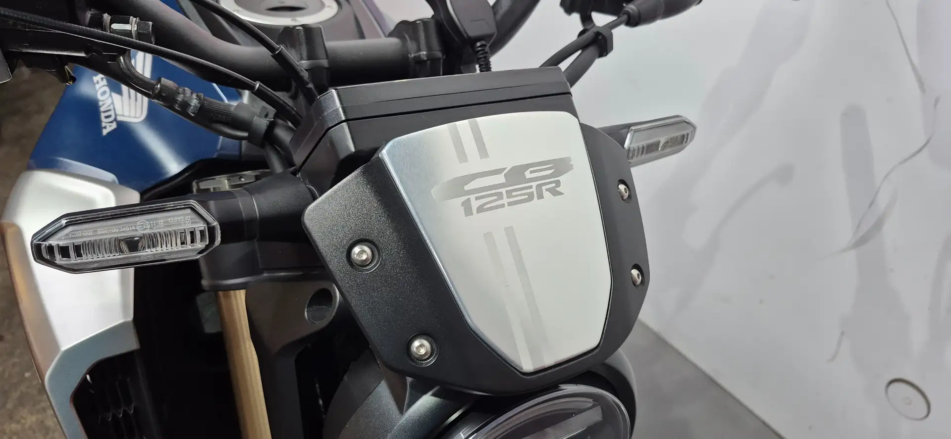 Honda CB 125 R Bleu - 2