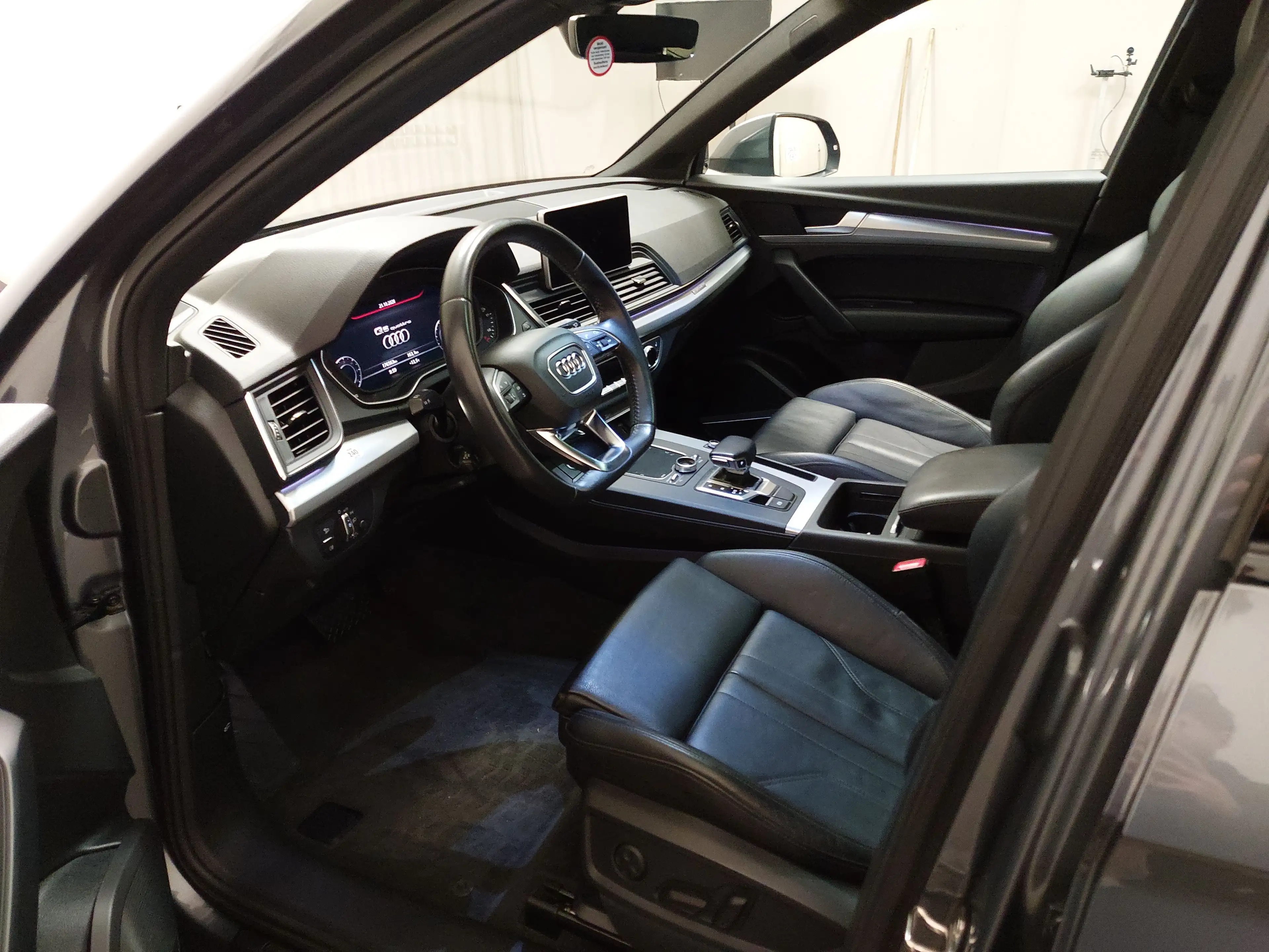 Audi Q5 50 TDI Qu. S-Line Leder Navi LED vc Pano — photo 6