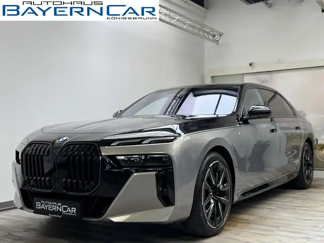 BMW 740 xDrive M Sport Pro TwoTone Indiviudal