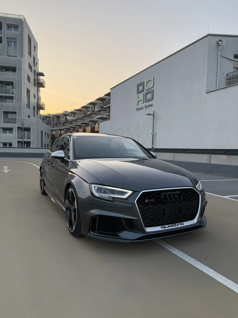 Audi RS3 SB 2,5 TFSI quattro S-tronic Grau - 1