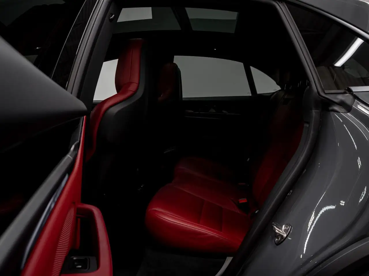 Porsche Macan снимка Porsche Macan