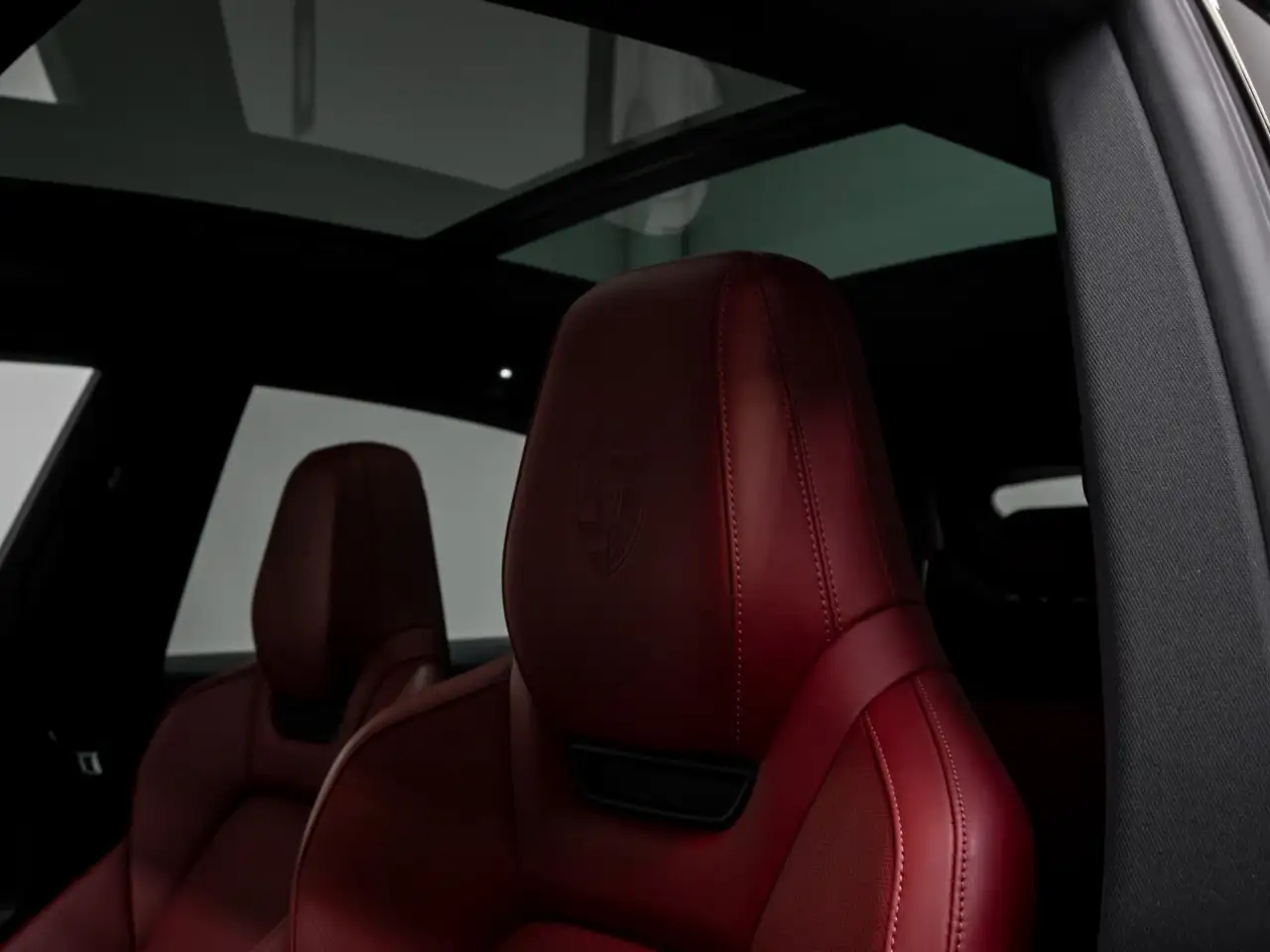 Porsche Macan снимка Porsche Macan