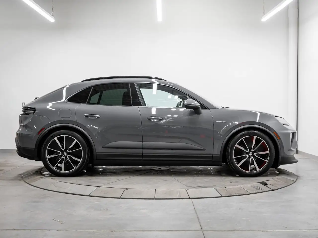 Porsche Macan снимка Porsche Macan