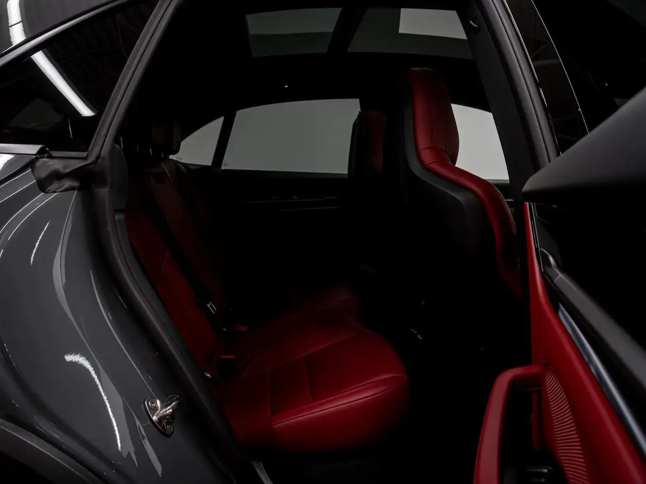 Porsche Macan снимка Porsche Macan