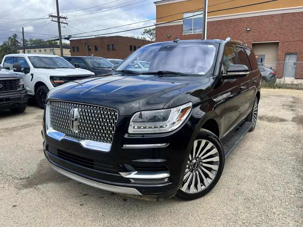 2018 Lincoln Navigator Reserve | Tech Pkg | Tow Pkg | MoonRoof — photo 2