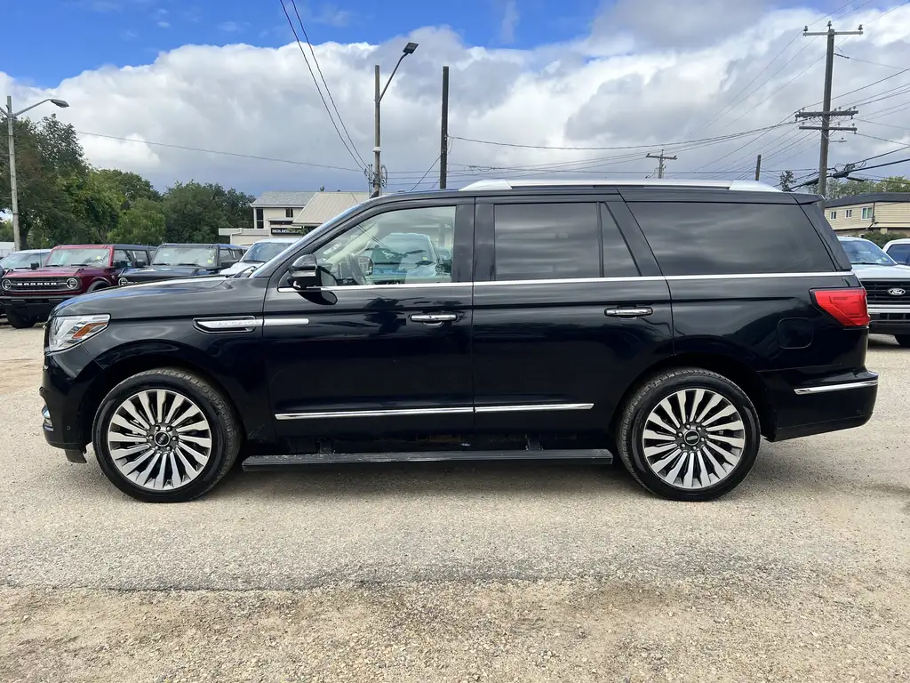 2018 Lincoln Navigator Reserve | Tech Pkg | Tow Pkg | MoonRoof — photo 4