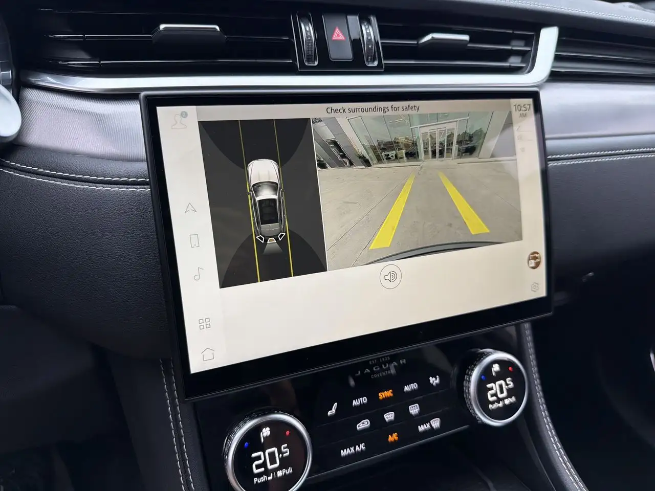 Jaguar F-Pace снимка Jaguar F-Pace