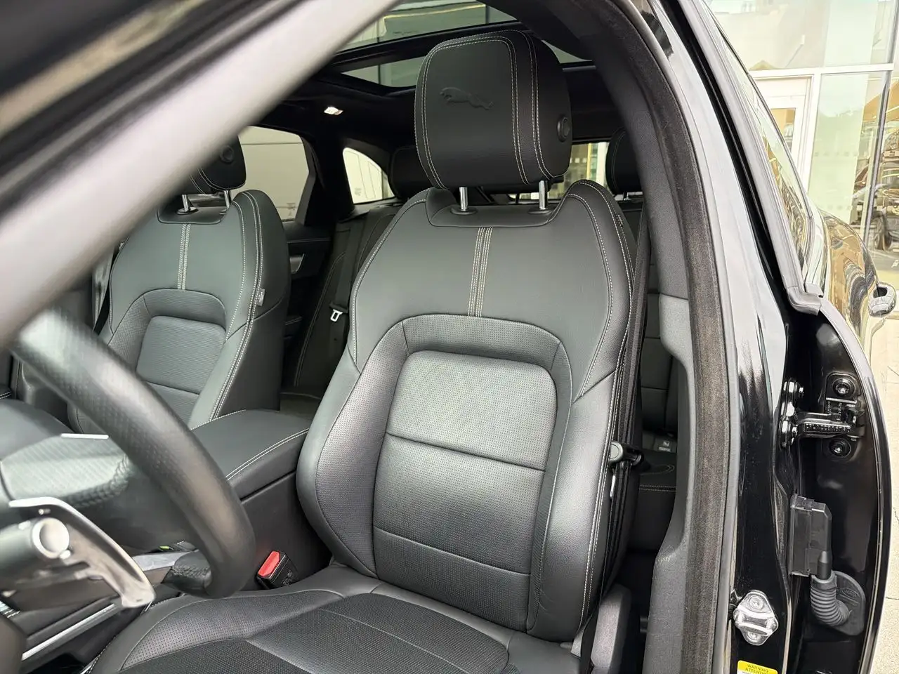 Jaguar F-Pace снимка Jaguar F-Pace