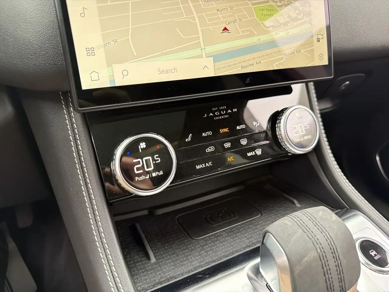 Jaguar F-Pace снимка Jaguar F-Pace