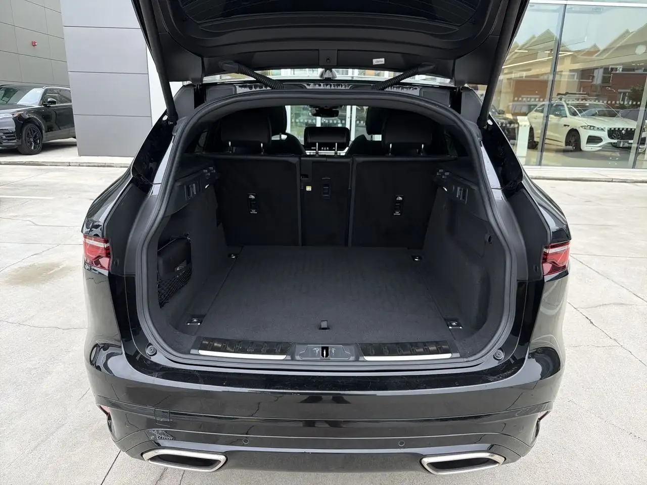Jaguar F-Pace снимка Jaguar F-Pace