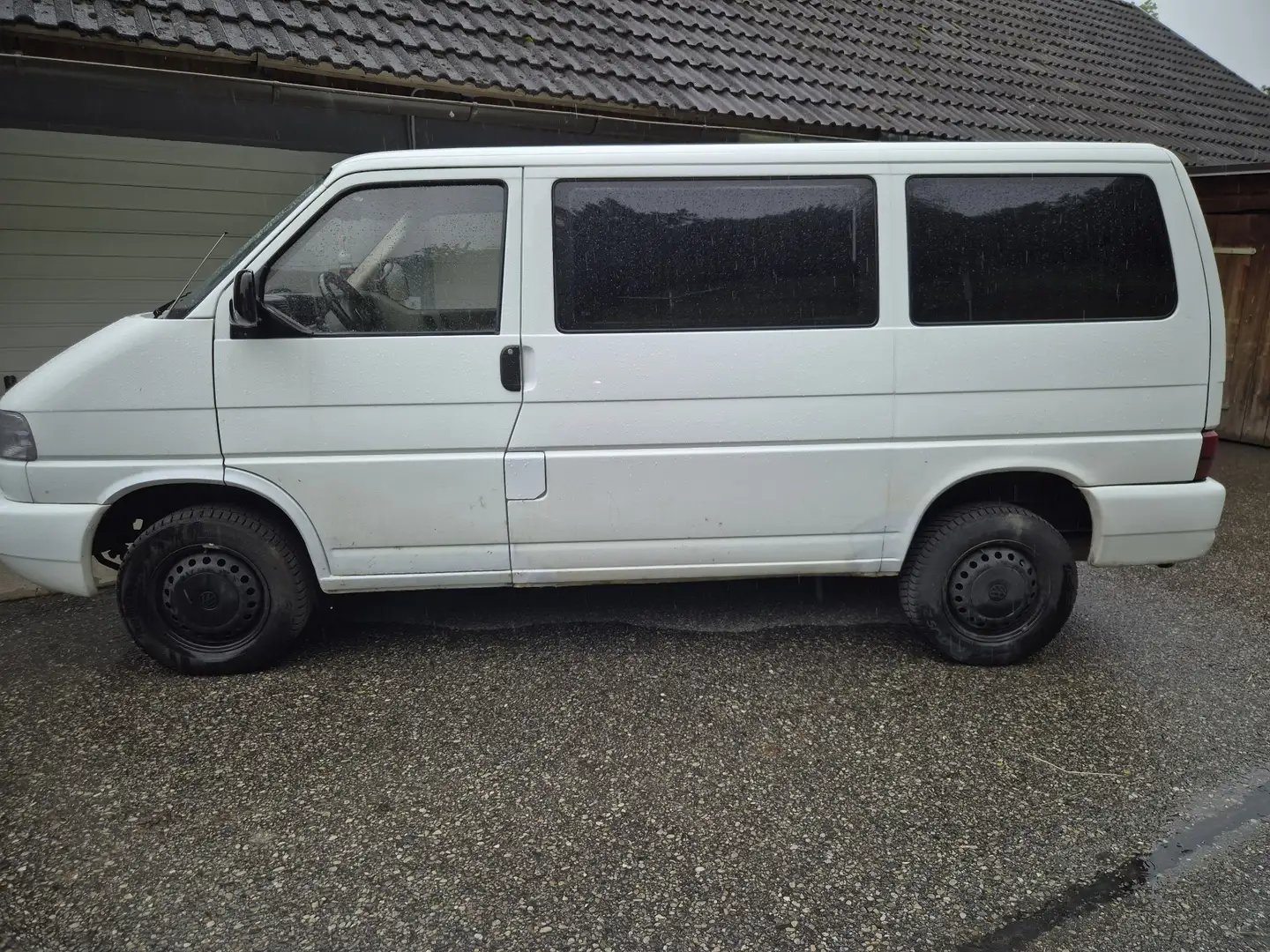 Volkswagen T4 Kombi 3-3-3 2,5 TDI Weiß - 1