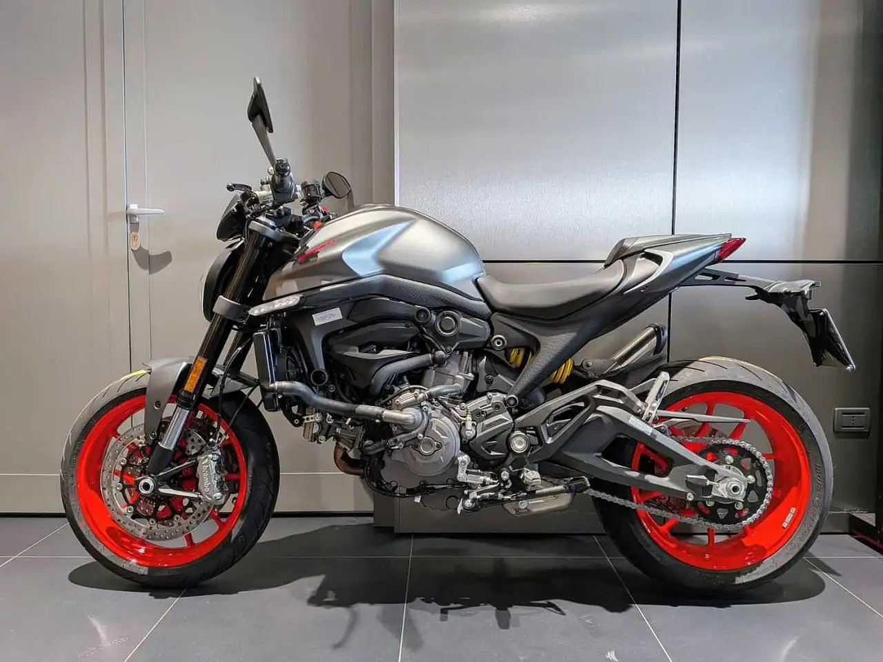 Ducati Monster 937