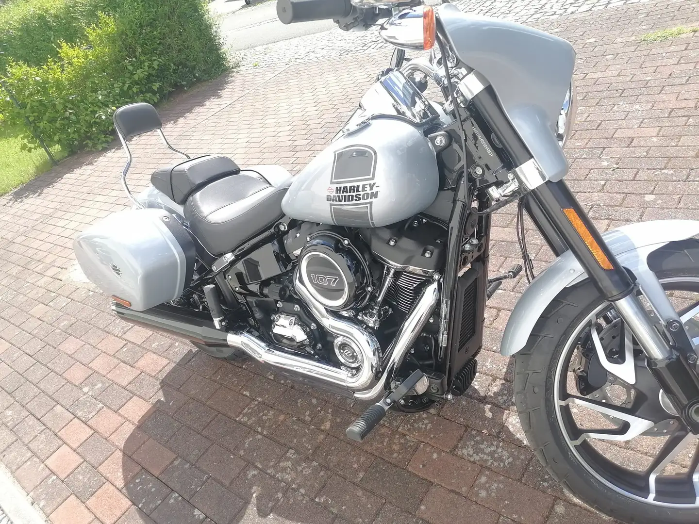 Harley-Davidson Sport Glide Argintiu - 2