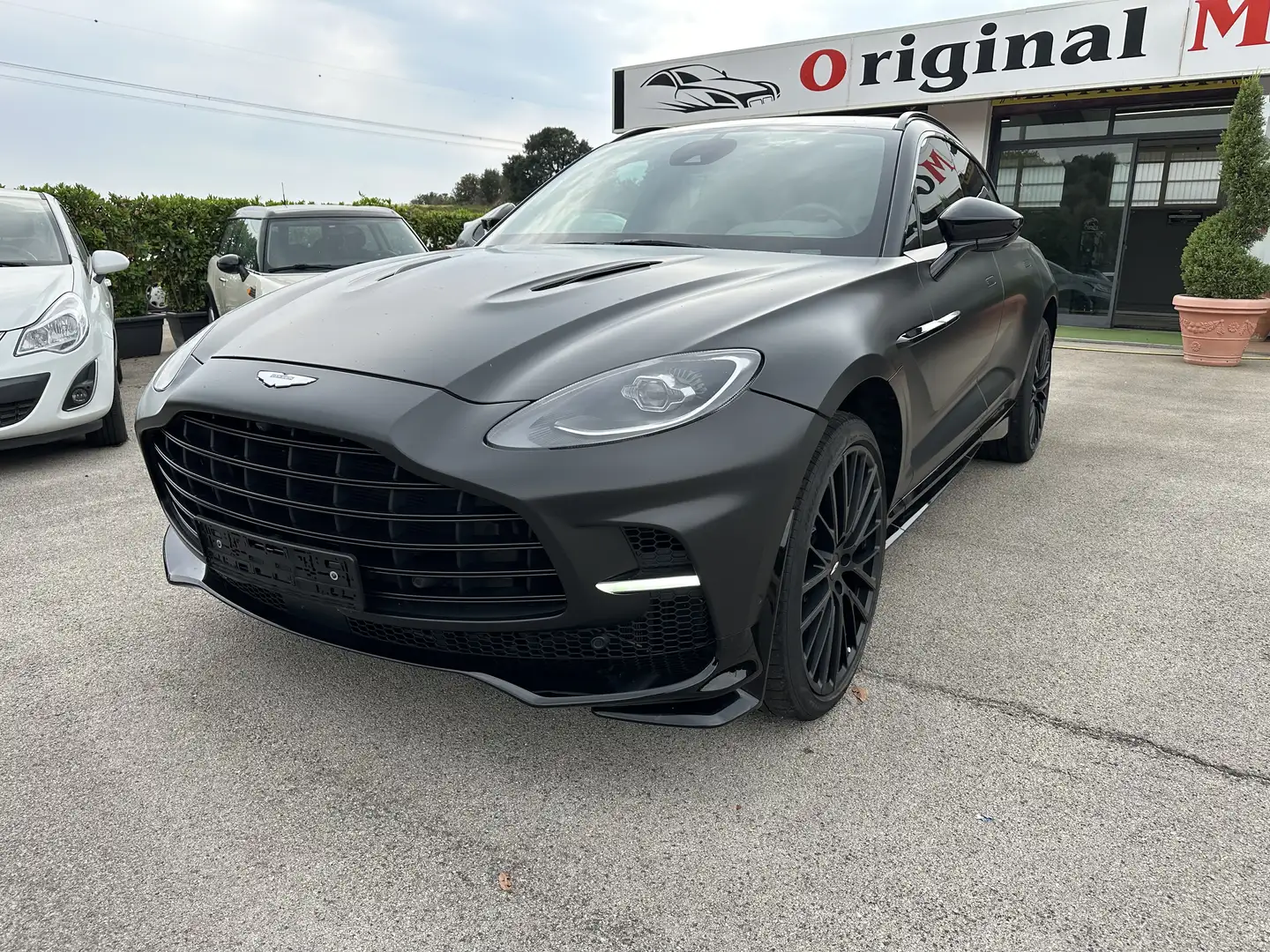 Aston Martin DBX DBX707 4.0 auto FULL OPTIONAL Černá - 1