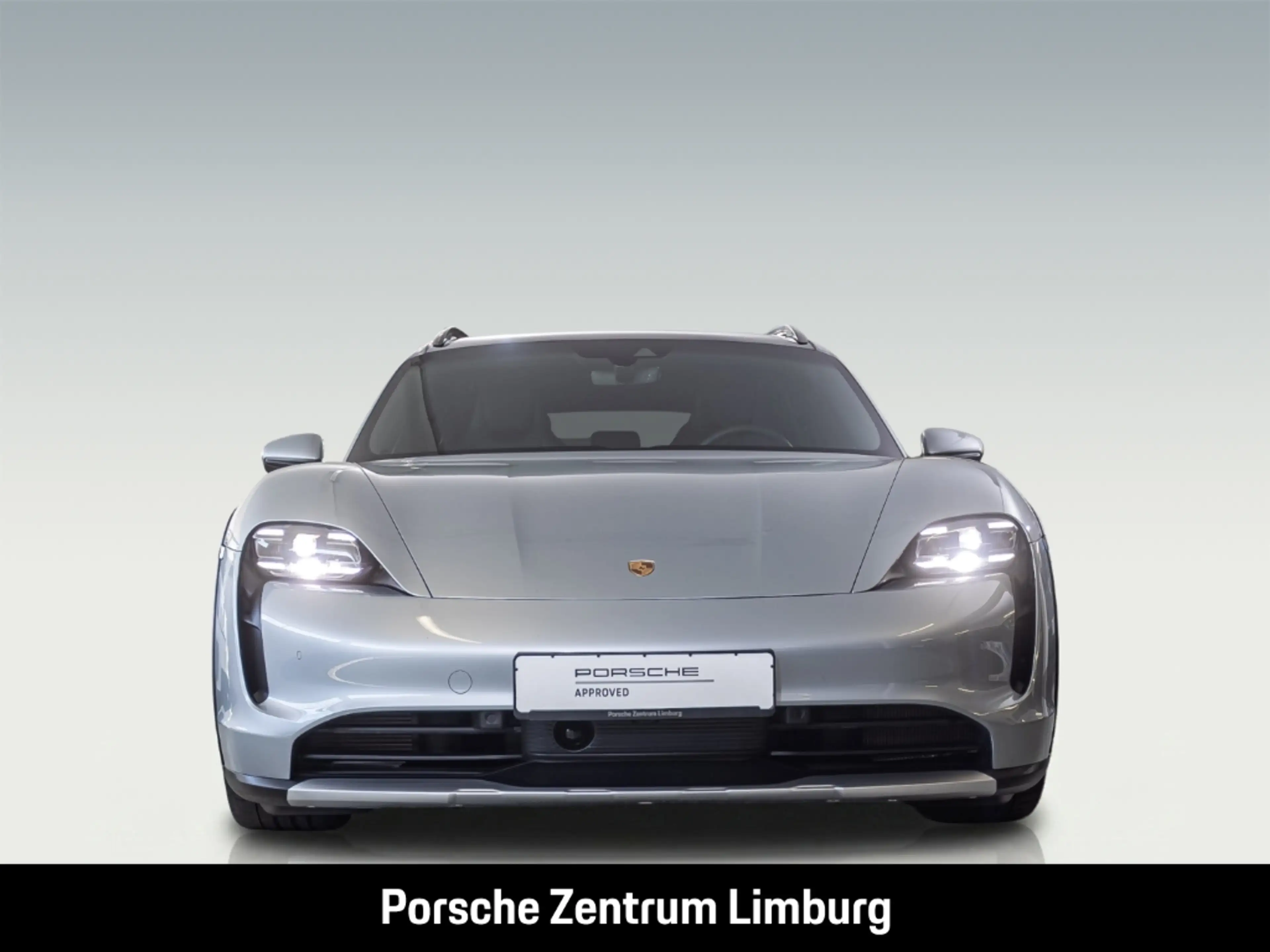 Porsche Taycan 4S Cross Turismo — photo 2