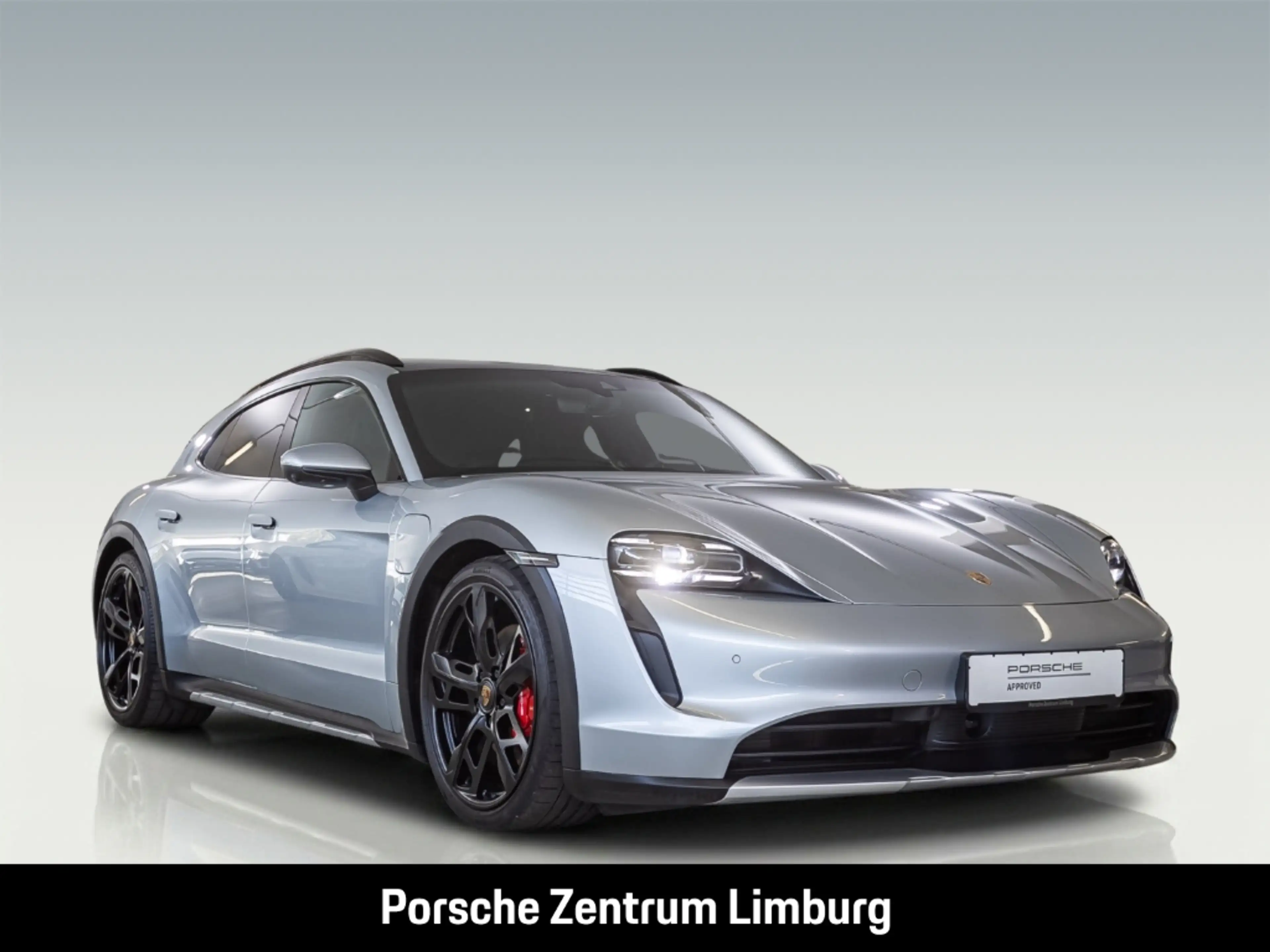 Porsche Taycan 4S Cross Turismo — photo 3