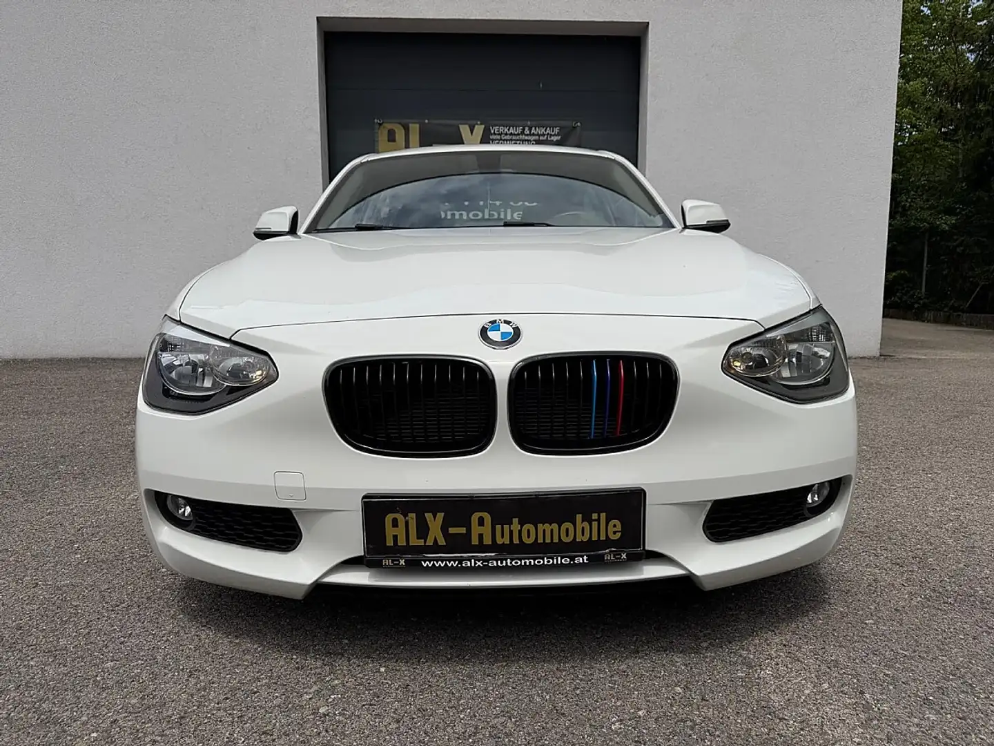 BMW 120 d xDrive 19 Zoll Felgen Weiß - 2