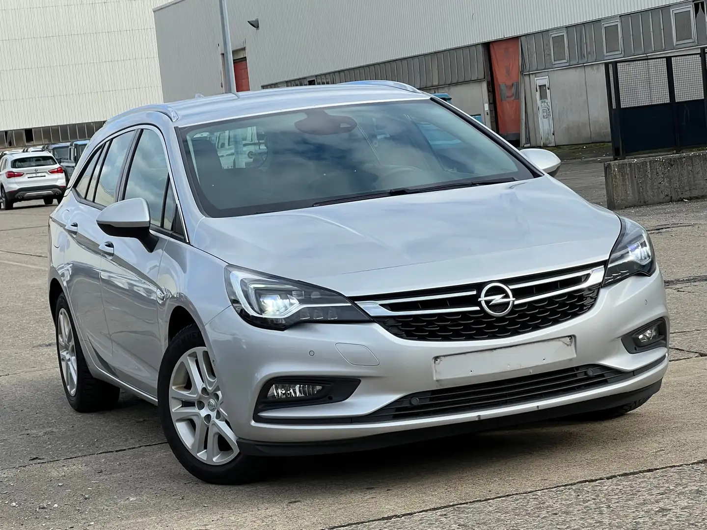 Opel Astra 1.6 CDTi EDITION SPORT/BOITE AUTO/FULLOPTIONS!!!! Grijs - 2