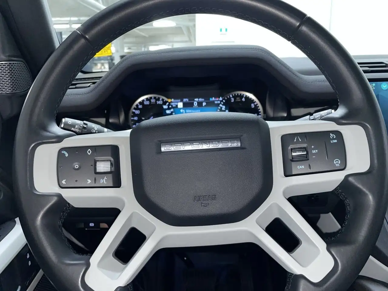 Land Rover Defender снимка Land Rover Defender