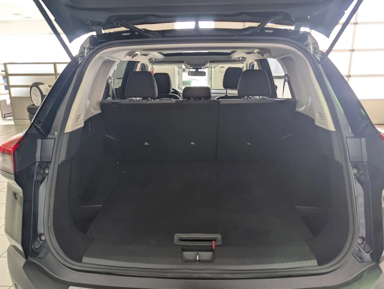 Nissan Rogue снимка Nissan Rogue