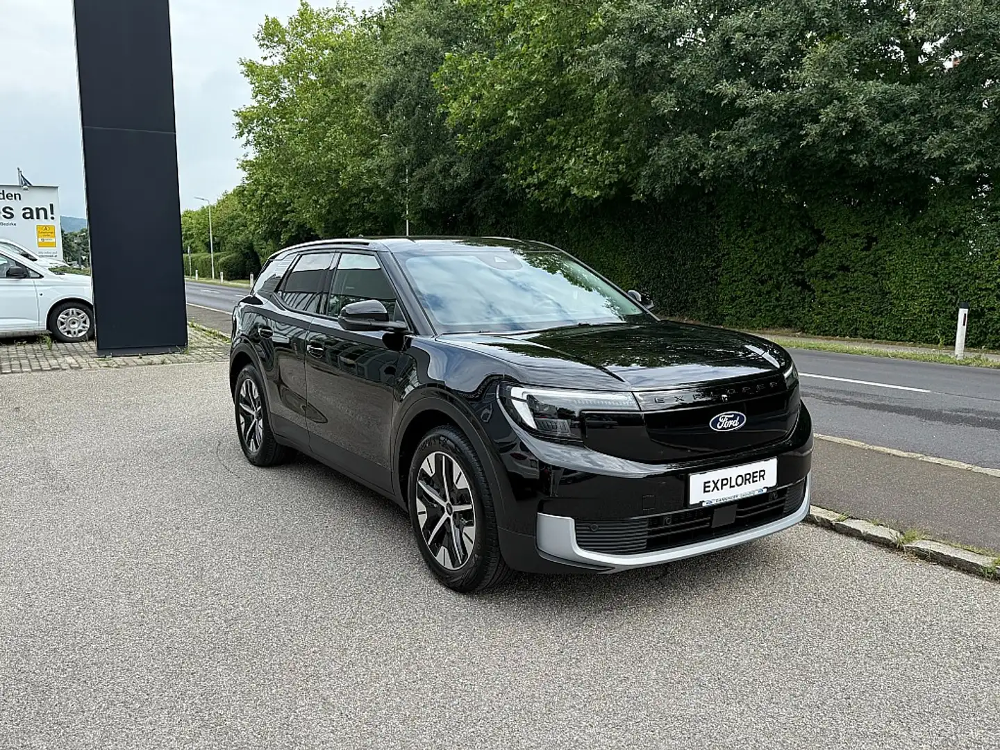 Ford Explorer Elektro 77kWh Noir - 2