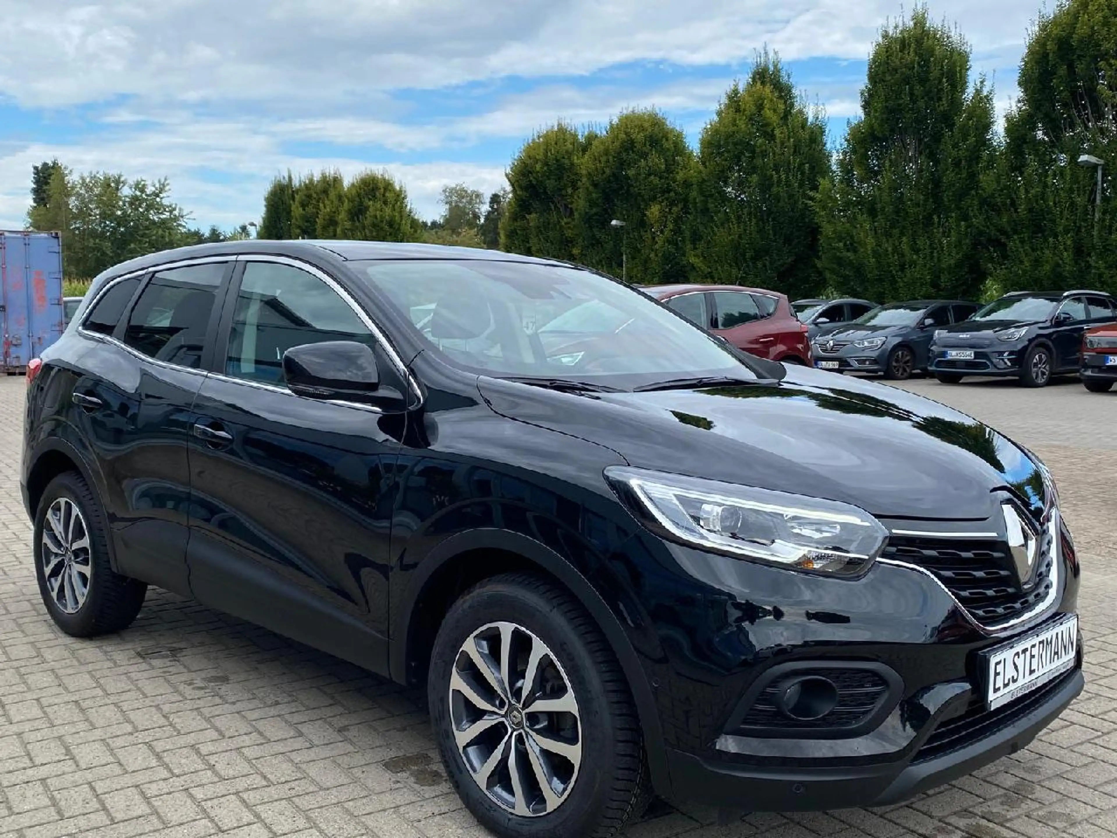 Renault Kadjar TCe 140 Zen AHK*SHZ*Navi*CarPlay*Android Auto*RFK — photo 3
