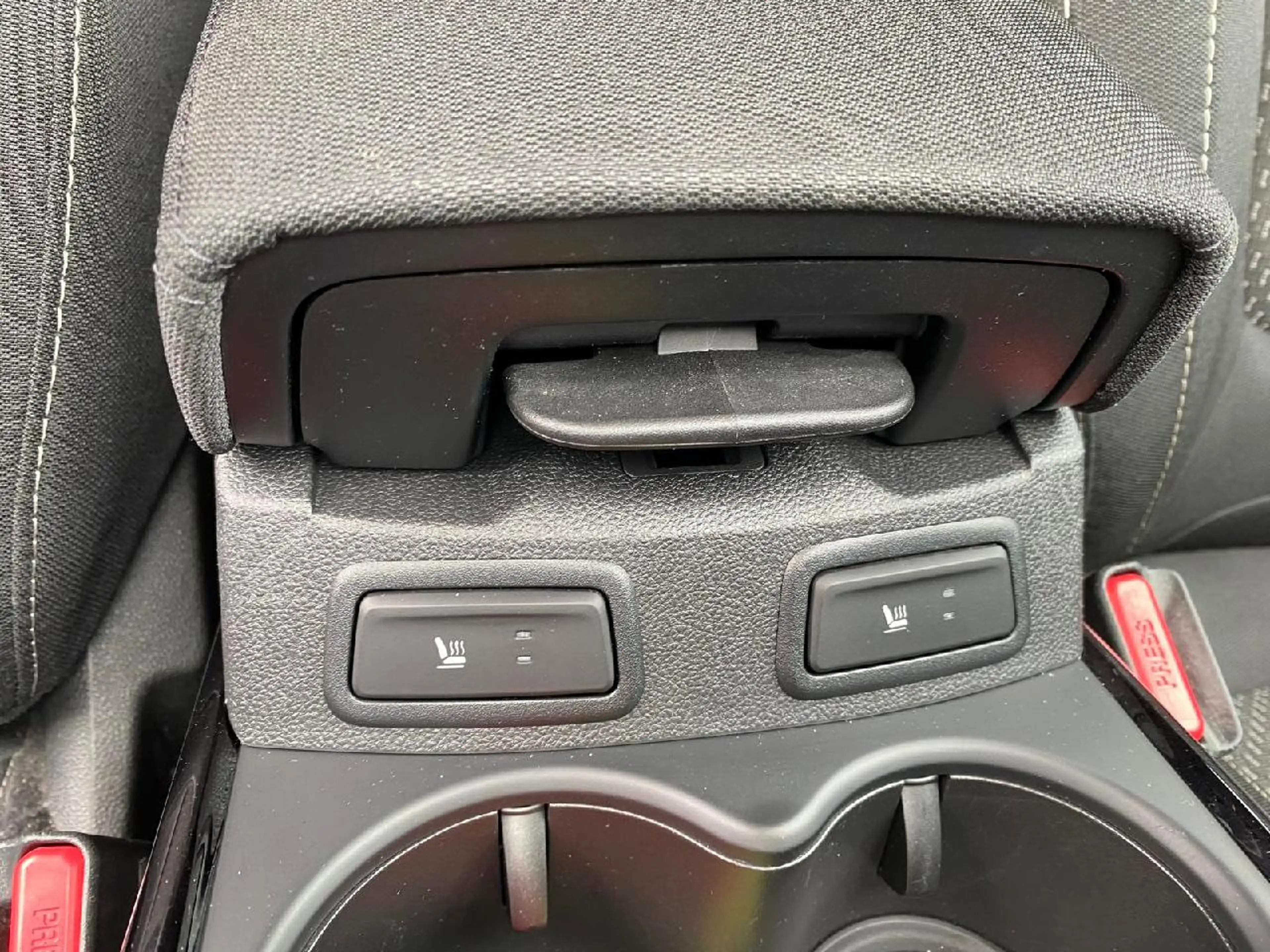 Renault Kadjar TCe 140 Zen AHK*SHZ*Navi*CarPlay*Android Auto*RFK — photo 14
