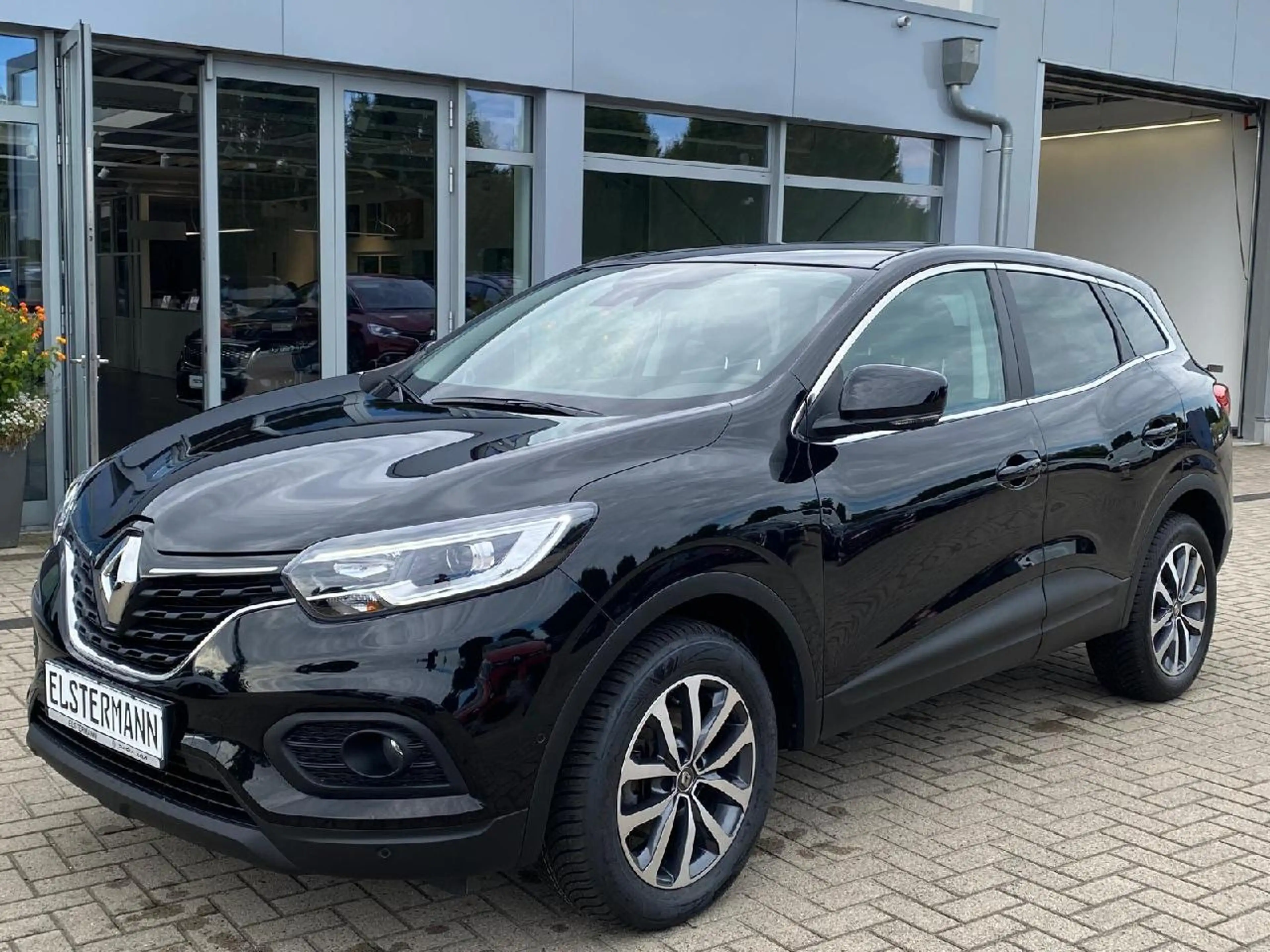 Renault Kadjar TCe 140 Zen AHK*SHZ*Navi*CarPlay*Android Auto*RFK