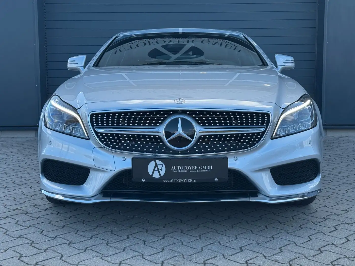 Mercedes-Benz CLS 400 4MATIC AMG PLUS*LED*KAM*DISTRONIC*H/K Plateado - 2