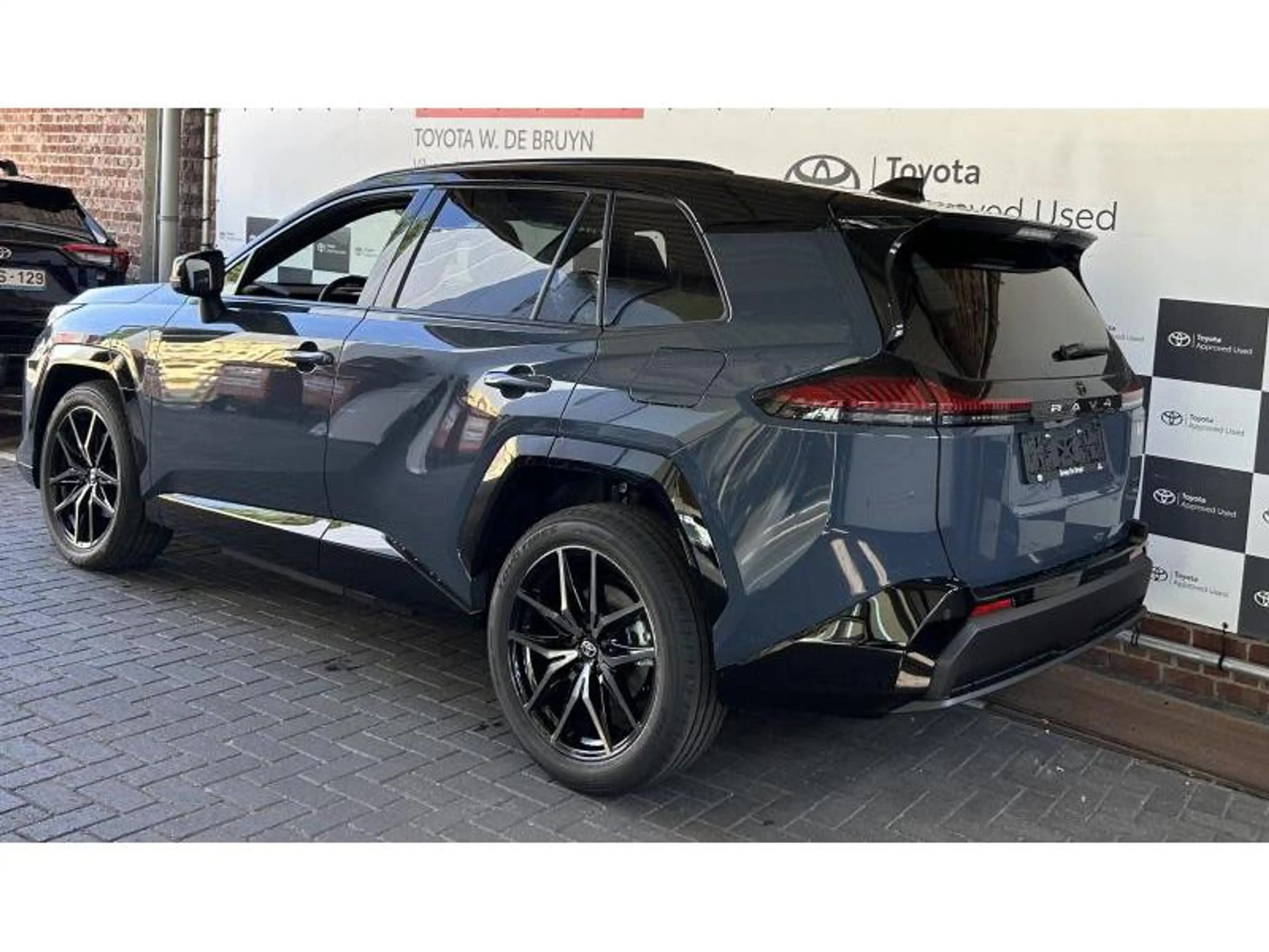 Toyota RAV 4 GR Sport — photo 3