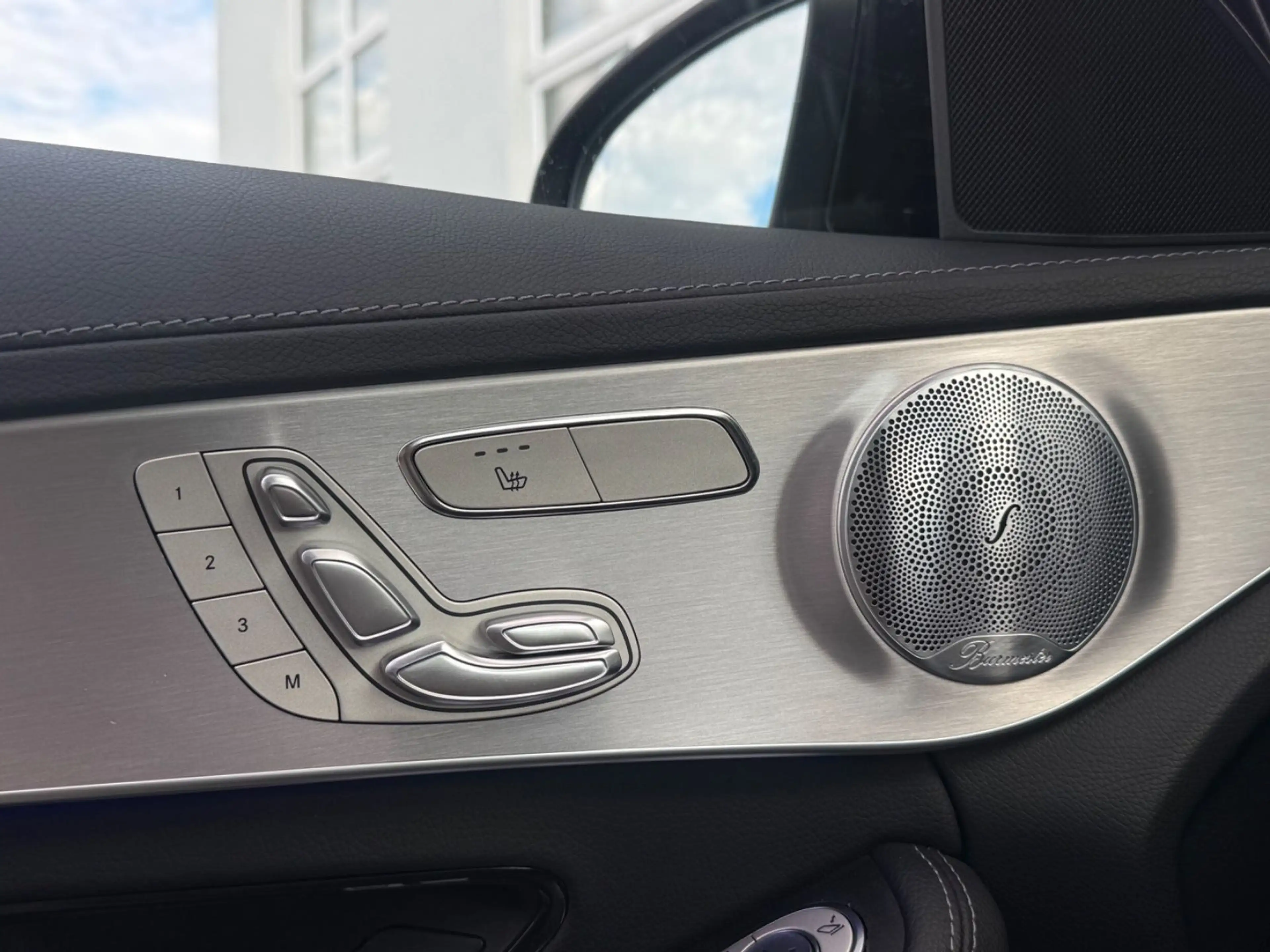 Mercedes-Benz C 400 C400 T 4Matic 9G AMG *PANO*AHK*HEADUP*DIST+*360° — photo 10