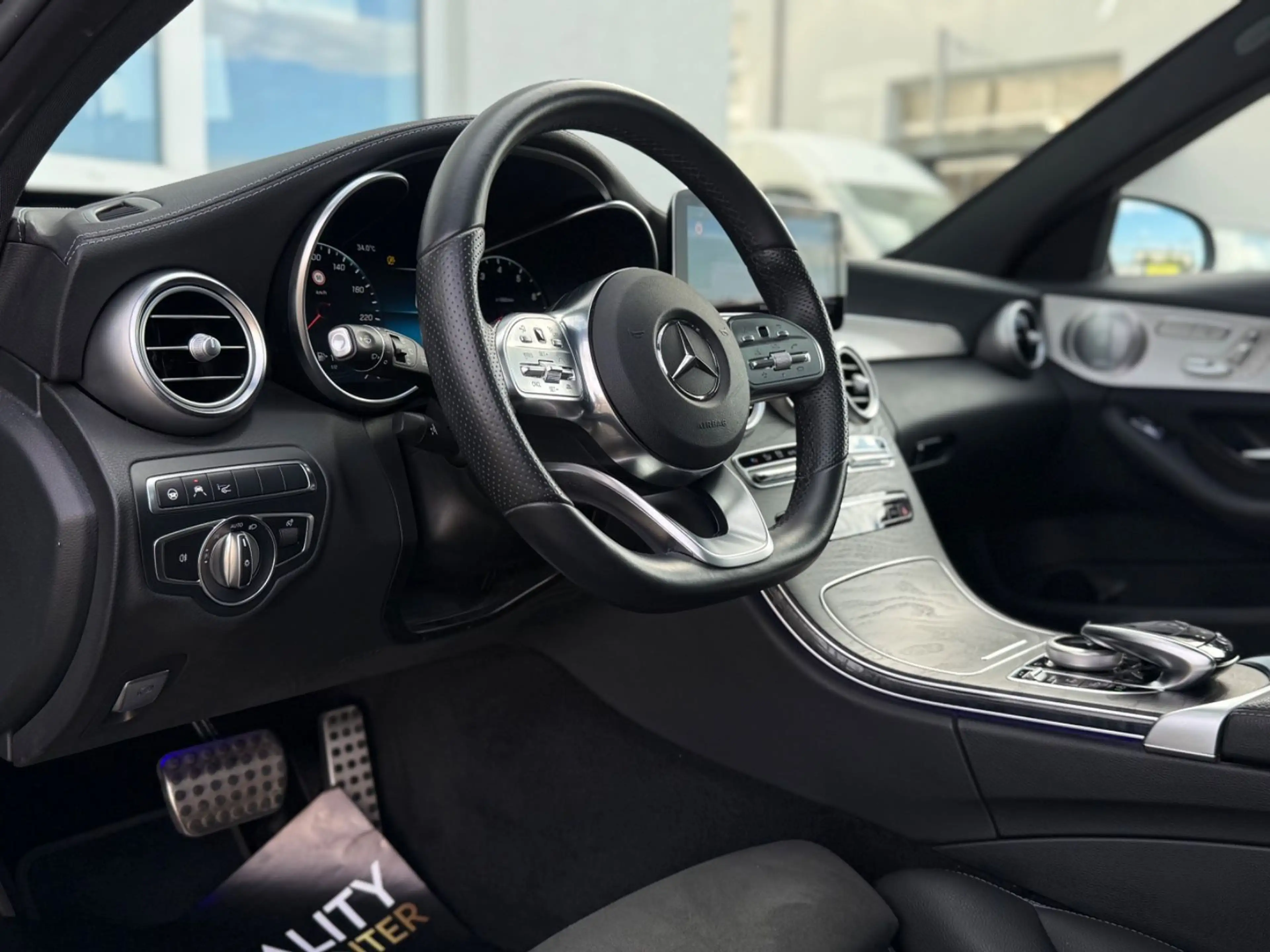 Mercedes-Benz C 400 C400 T 4Matic 9G AMG *PANO*AHK*HEADUP*DIST+*360° — photo 7