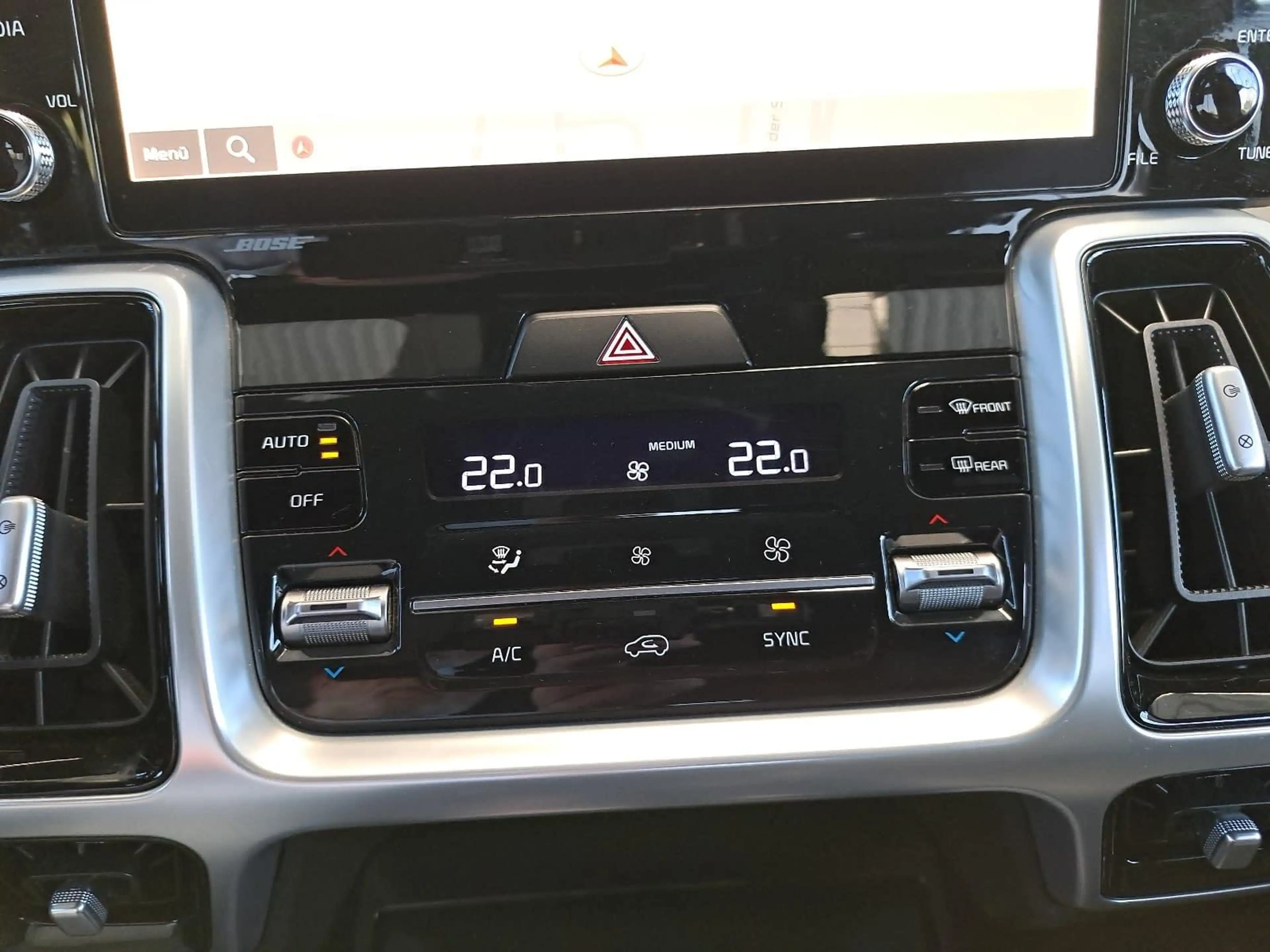 Kia Sorento SORENTO 2.2 CRDI 4WD PLATINUM — photo 12