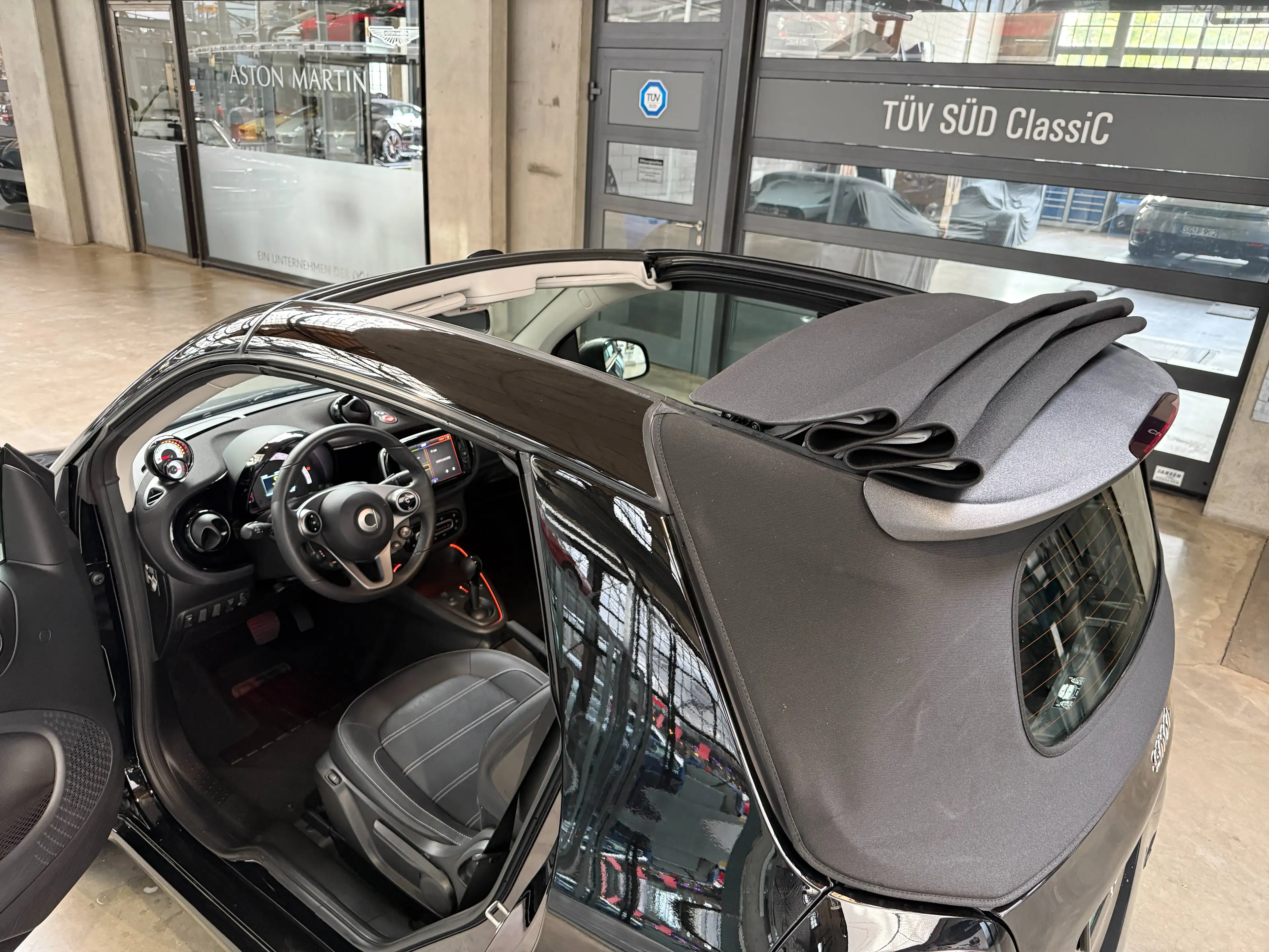 smart forTwo electric drive / EQ (453.491) — photo 16