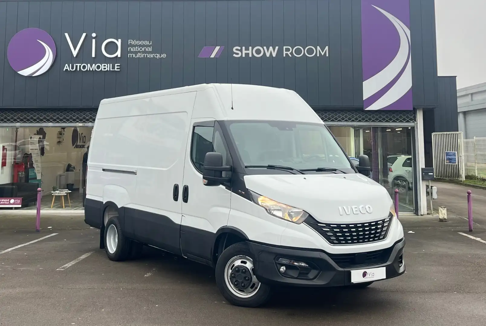 Iveco Daily 180 ch 35c18 V11 L2H2 BVA 3.0L Blanc - 2