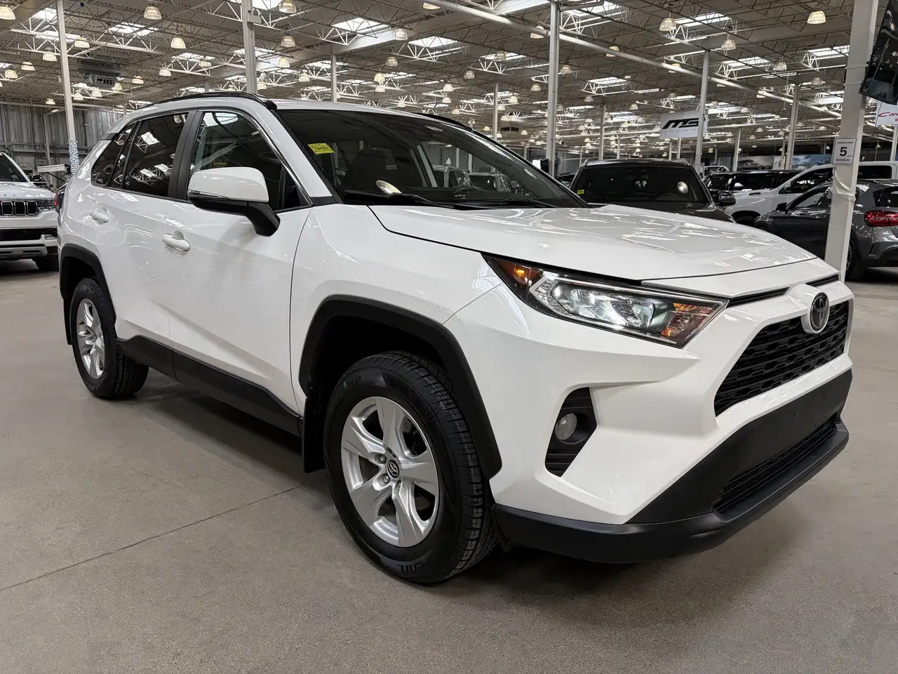 Toyota RAV 4 снимка Toyota RAV 4