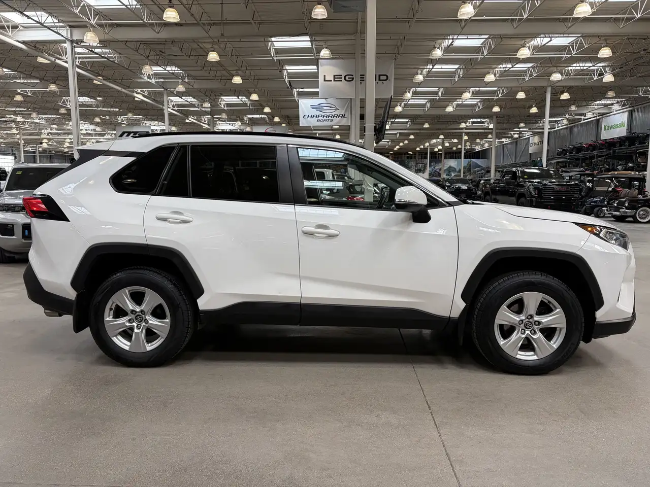 Toyota RAV 4 снимка Toyota RAV 4