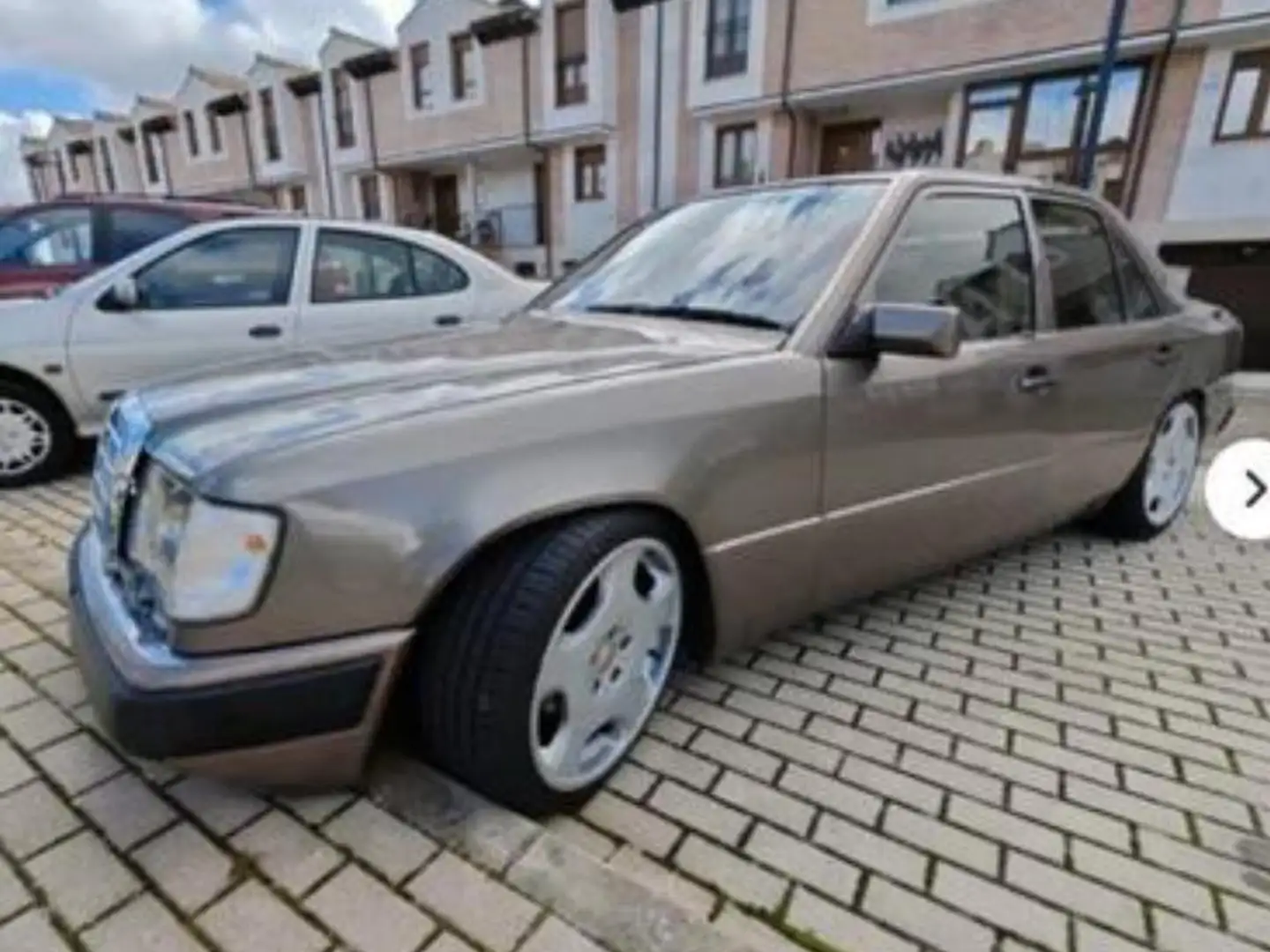Mercedes-Benz 300 124 300d turbo - 2