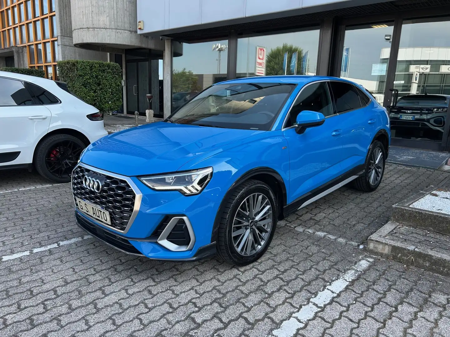 Audi Q3 SPB Sportback 35 2.0 tdi S line edition s-tronic Blauw - 1
