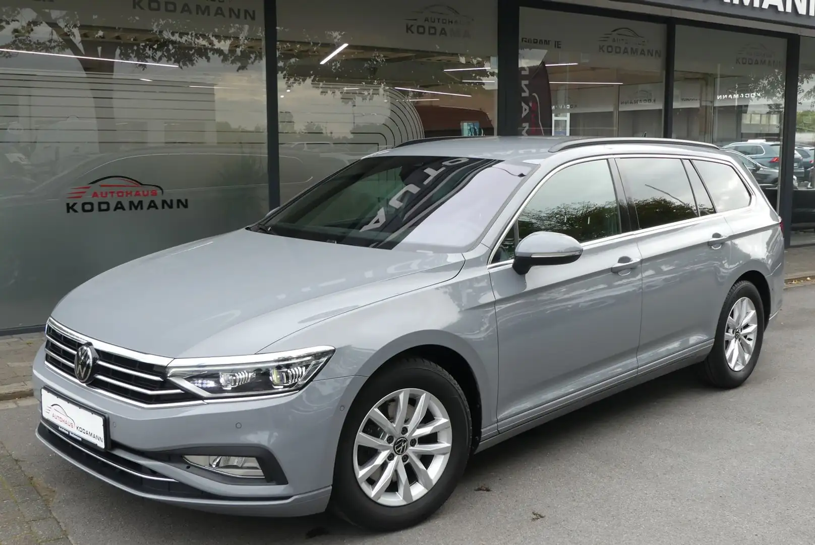 Volkswagen Passat Variant Business 2.0TDI*Kamera*ACC*AHK* Grigio - 2