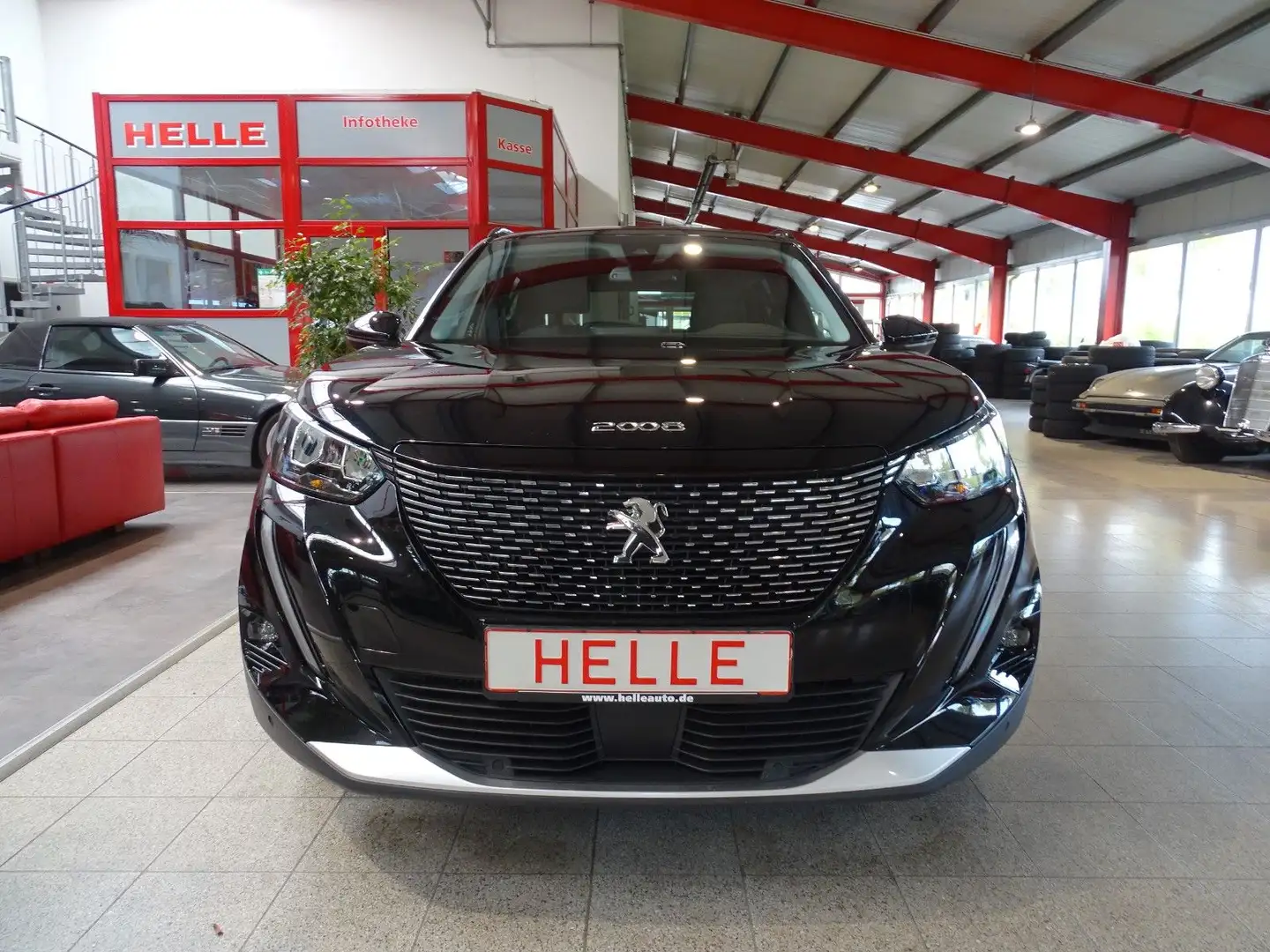 Peugeot 2008 PureTech 130 Allure Pack*LED+NAVI+DAB+ Schwarz - 2