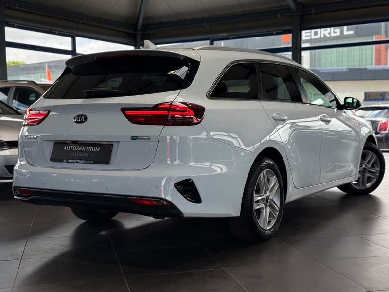 Kia Ceed SW / cee'd SW *HU/AU*AC*SHZ*NAVI*SCHECKHEFT* — photo 9