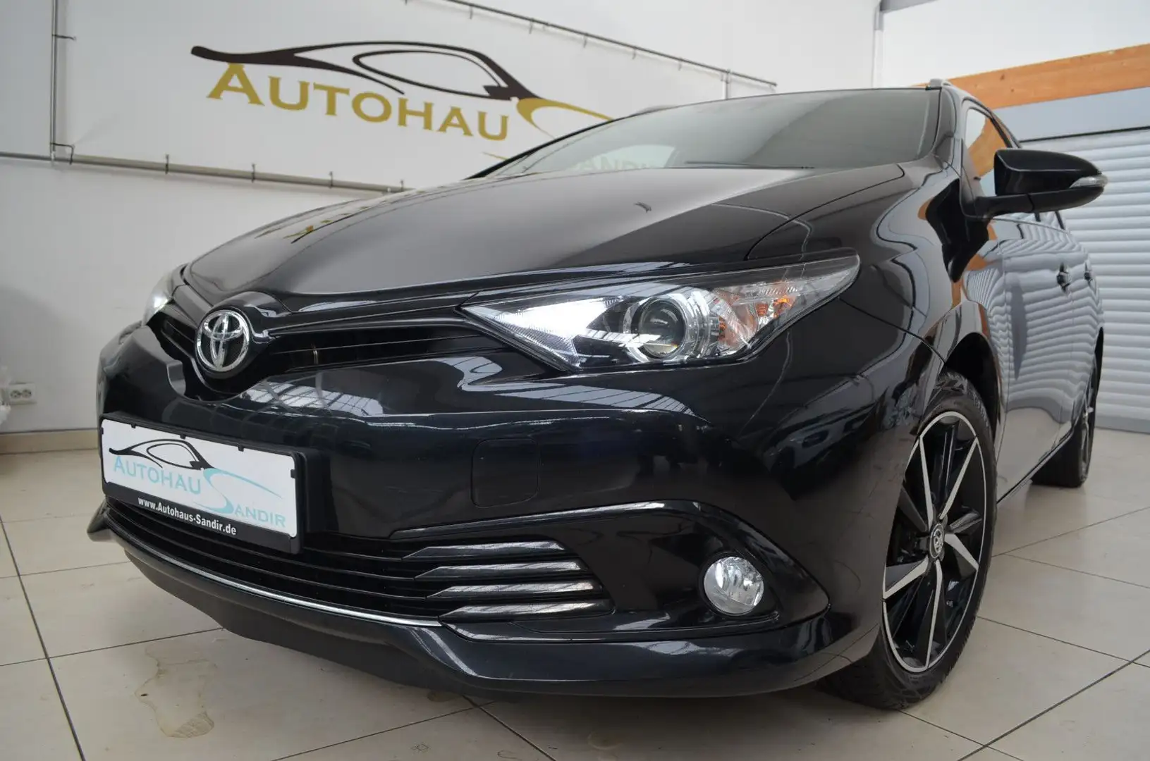 Toyota Auris 1.2 Turbo Sports Team D ~ LED~Keyless~Cam Černá - 1