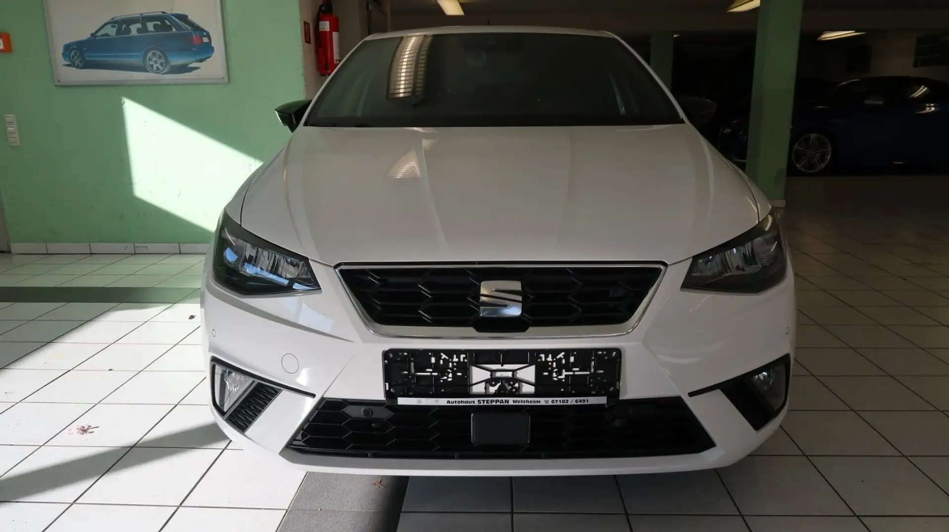SEAT Ibiza 1,0 TSI FR-Line +APP +LED +RFK +ACC Weiß - 2